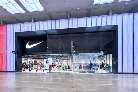 nike 1 jaar centrum rotterdam|nike rotterdam zuidplein.